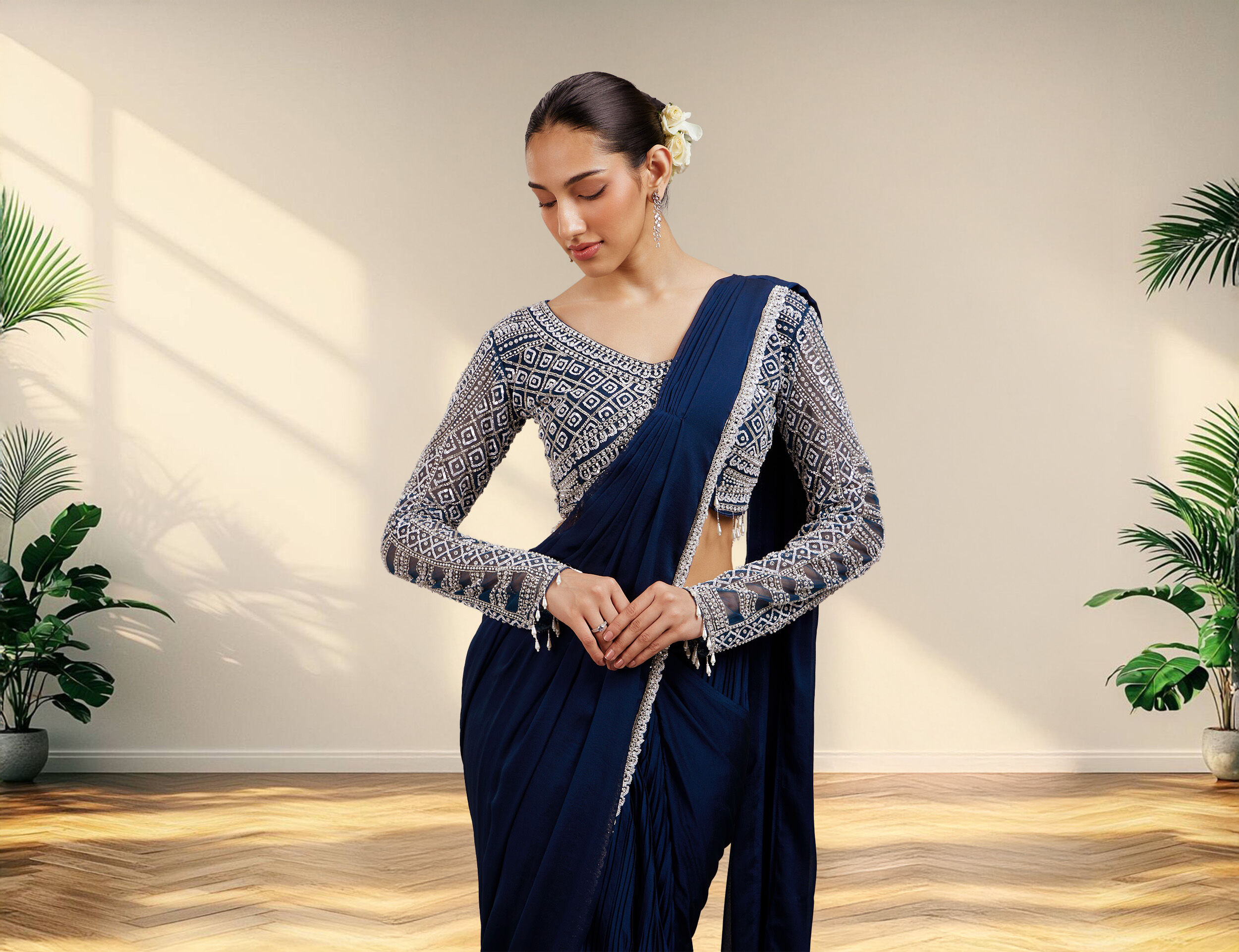 Women flaunting her beautifull blue saree with matching full sleeves blouse for wedding